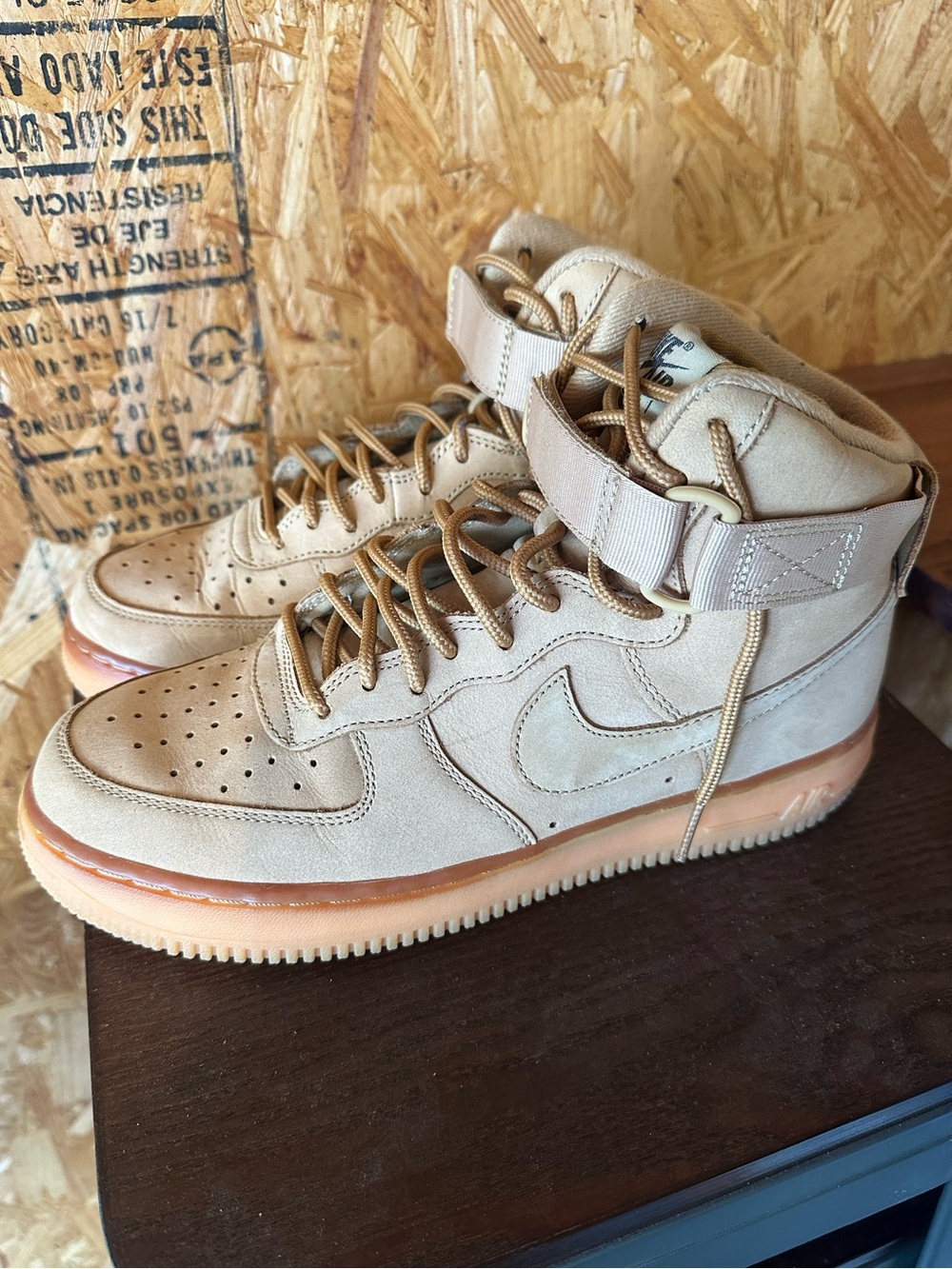 Nike Air Force 1 High - Wheat